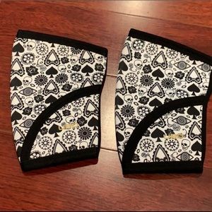 Unbroken Designs Knee Sleeves Small